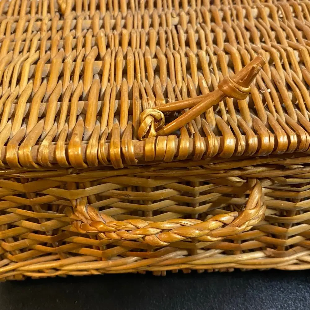Small Vintage Handwoven Wicker Trinket Chest Basket with Hinged Lid